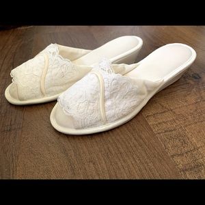 Women’s Vintage Slipper